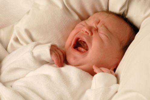 Nguyên nhân trẻ sơ sinh bị viêm họng