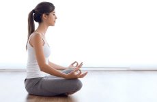 tập yoga trị đau lưng